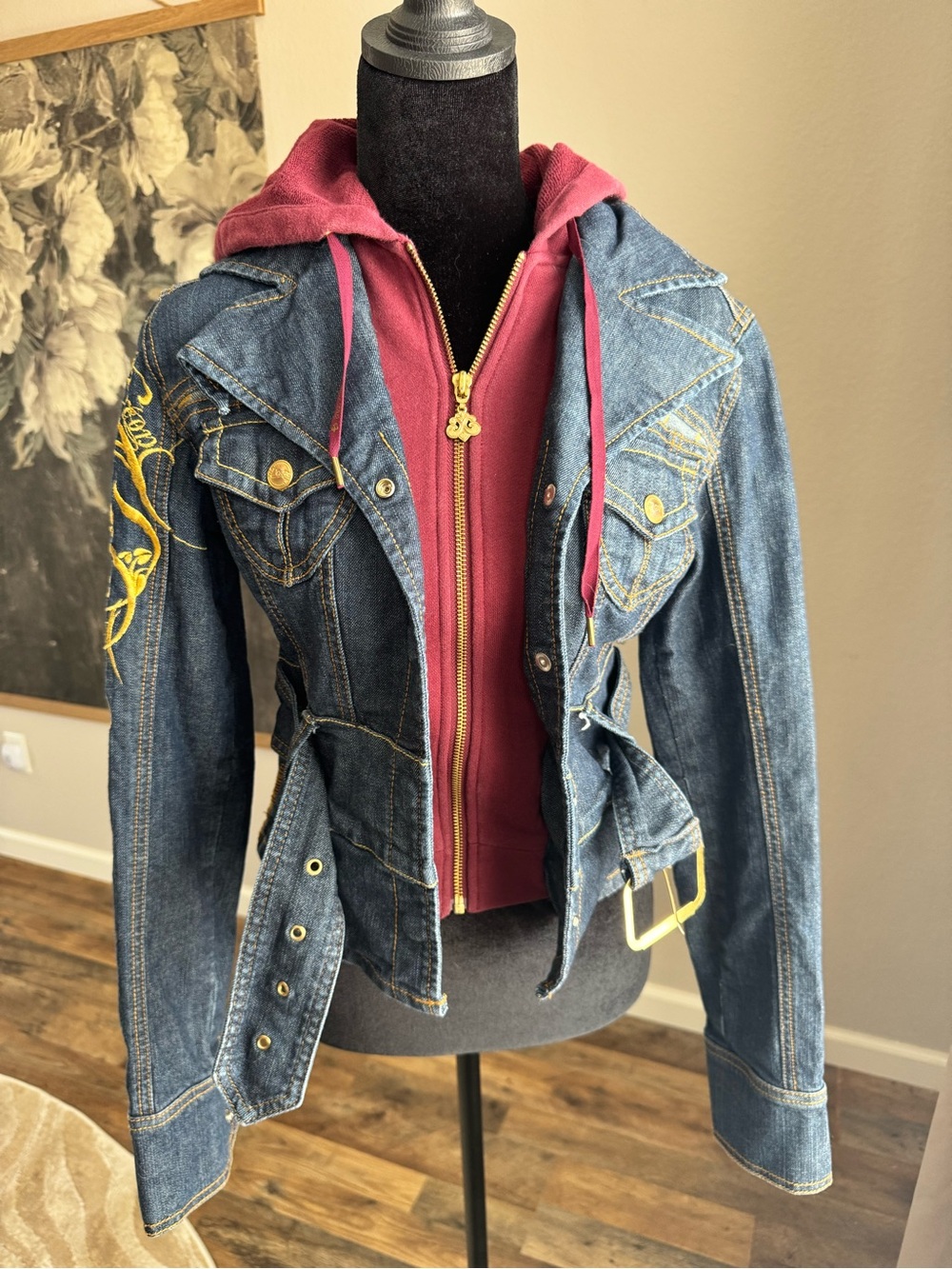 Y2K Vintage Derwin Denim Jacket with Maroon Hooded Layer and Gold Accents